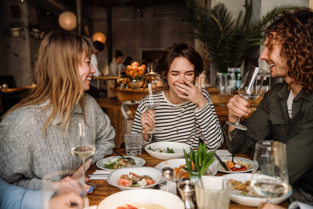 A Foodie’s Guide to Huntington Harbour: Best Restaurants, Cafés, and Culinary Hidden Gems